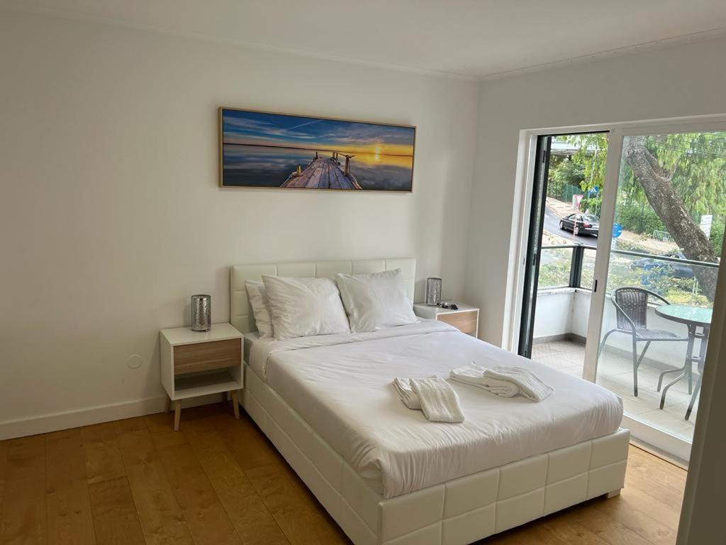 Oieras Beach Suite 2 - Large Double Room With En-Suite Bathroom And Balcony Oeiras Buitenkant foto